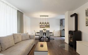 Apartment Larissa By Rent Istria