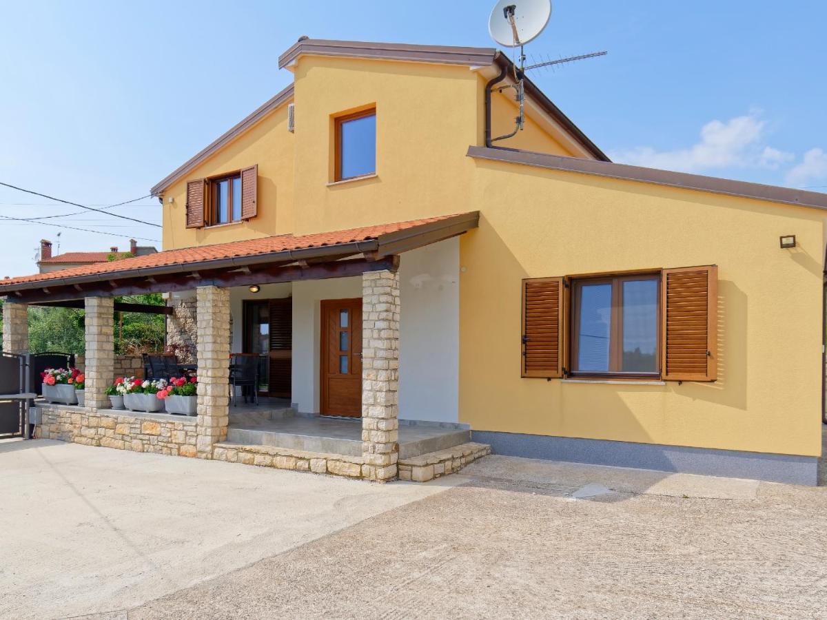 Apartment Larissa By Rent Istria Višnjan Exterior foto