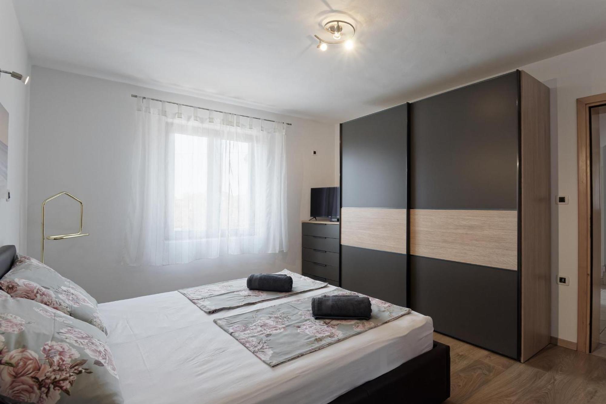 Apartment Larissa By Rent Istria Višnjan Exterior foto